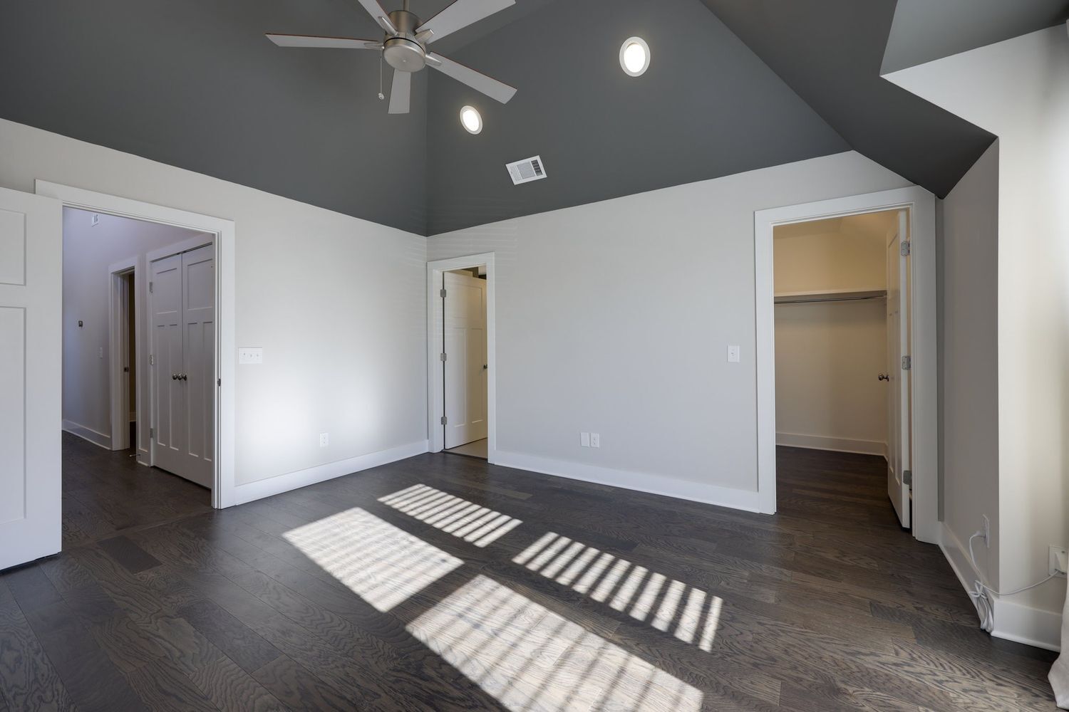 First-floor king bedroom 3 - 726 Mill Creek Meadow Dr