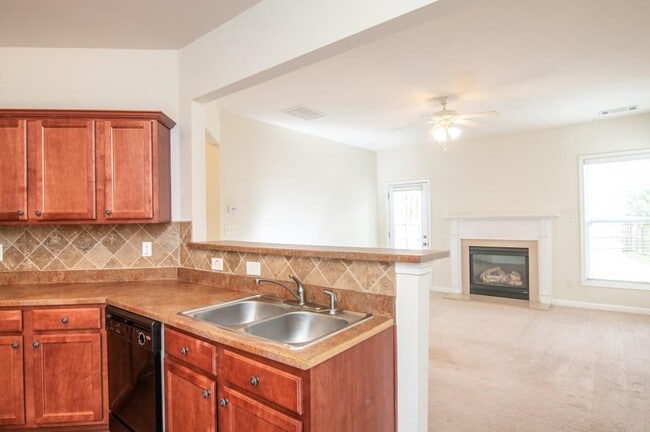 Building Photo - 267 Grenier Terrace NE