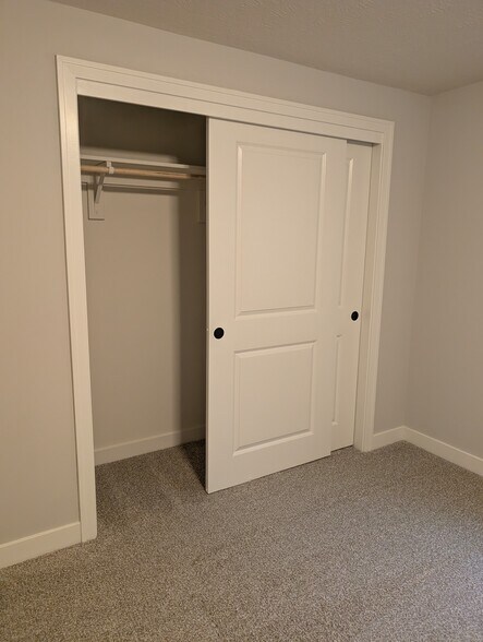 3rd Bedroom Basement - 12855 S 45th Ter