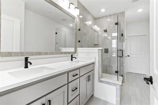 Building Photo - 2833 Concord Dr