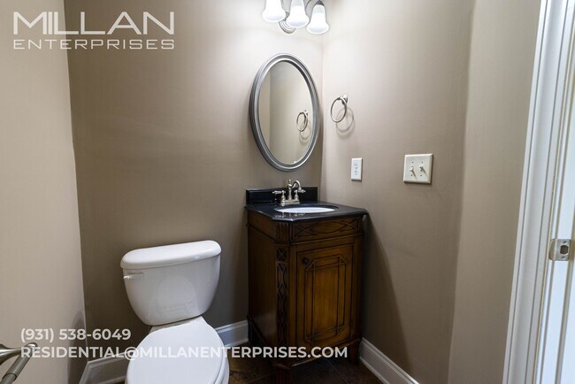 Building Photo - Experience the Best of Country Living with...