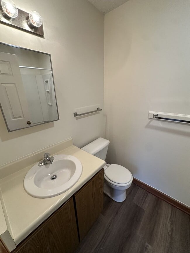 Building Photo - 1 Bedroom 1 Bathroom Condo!