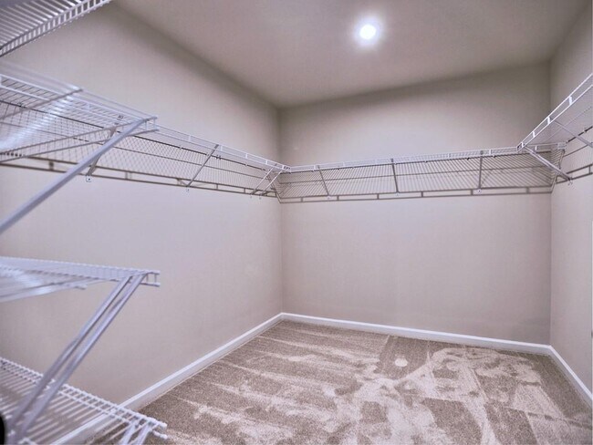 Building Photo - 710 Smokey Quartz Wy