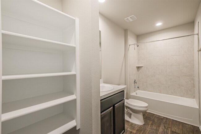 Building Photo - 14668 Blackbrush Mnr
