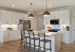 Building Photo - Sparkling 3bed 3bath in Eagan!
