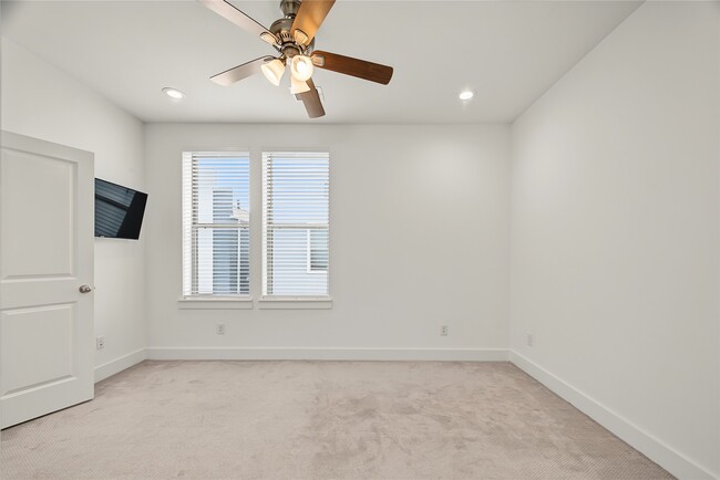 Building Photo - 2208 McGowen St