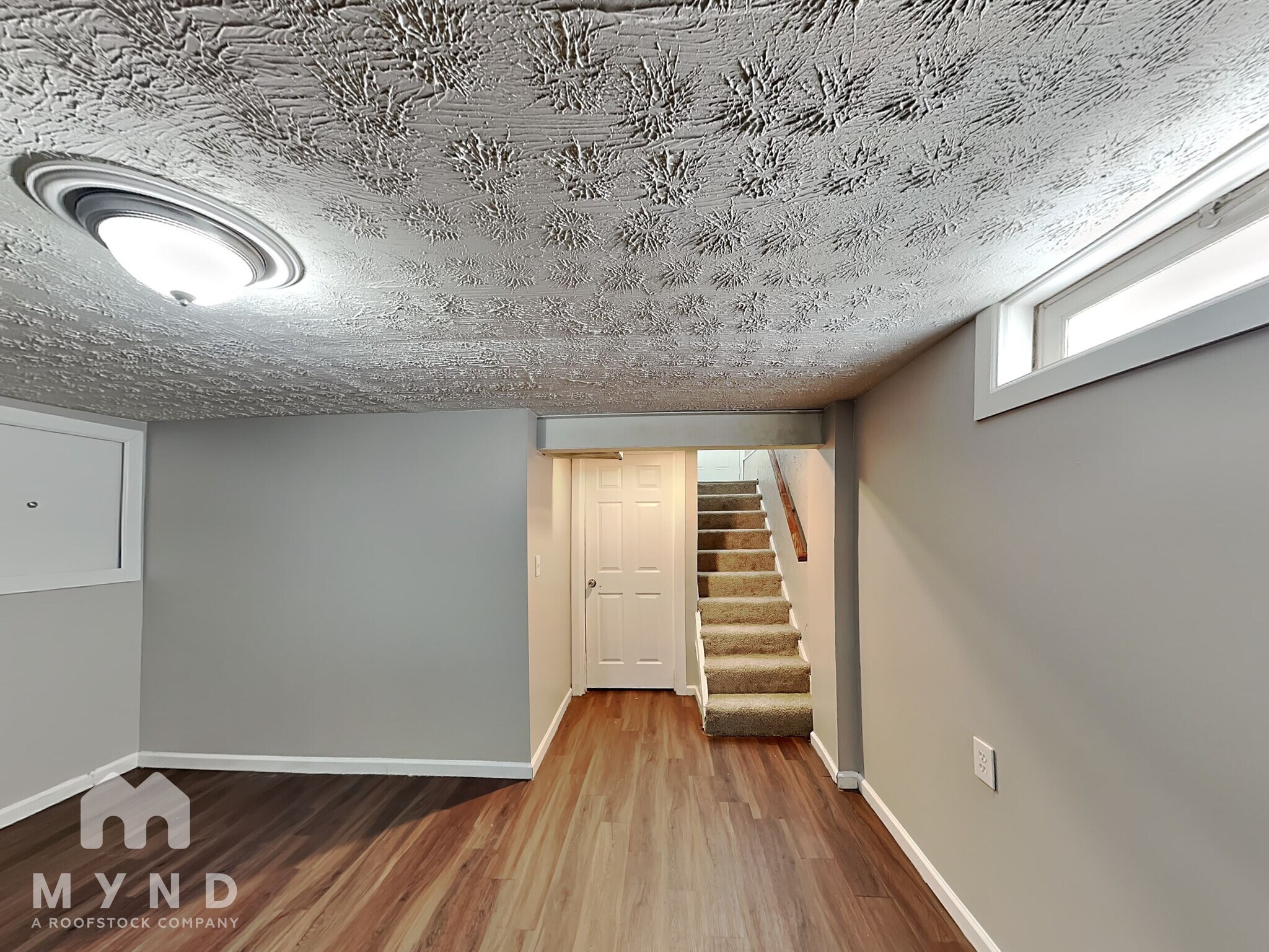 Building Photo - 6200 Maple Canyon Ave