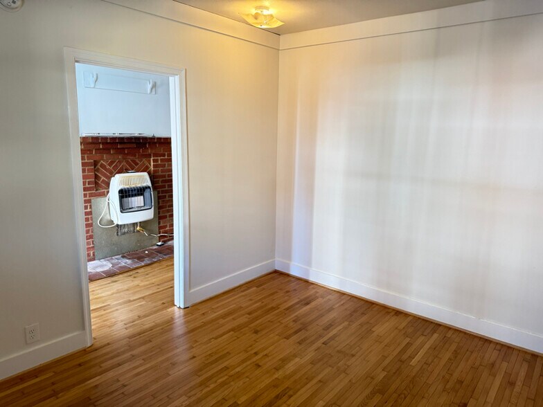 Building Photo - 54 Main St