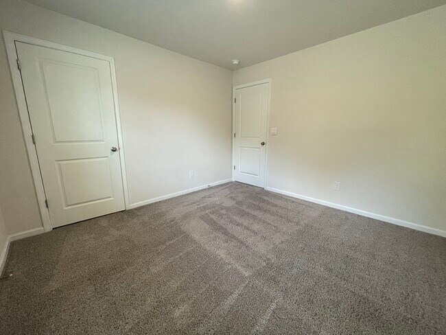 Building Photo - 11009 Austin Estates Dr