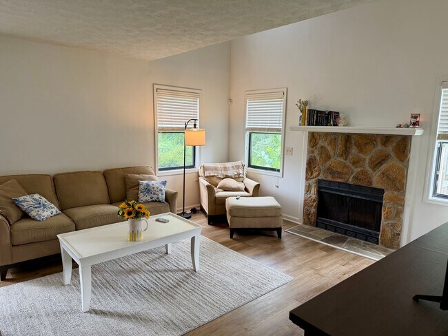 Building Photo - Two Story Hearthstone Cottage