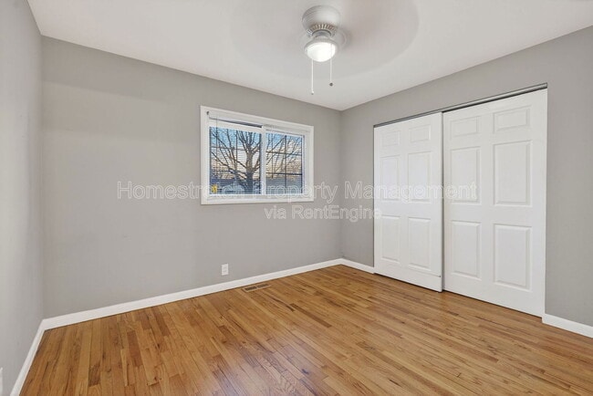 Building Photo - 2385 Greenbriar Dr