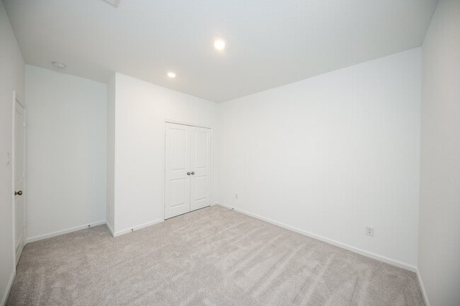 Building Photo - 27035 Flower Isle Ln