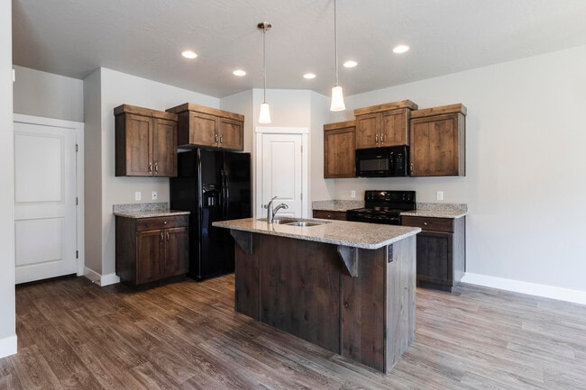 Building Photo - 3338 E Crimson Ridge Dr