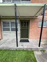 Building Photo - 3834 Glen Arbor Dr