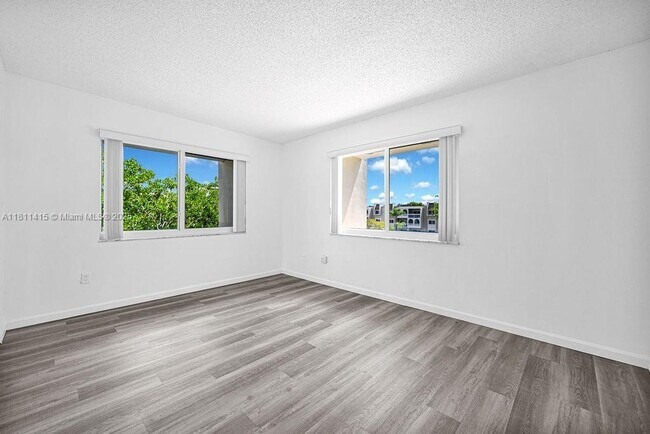 Building Photo - 7740 Camino Real