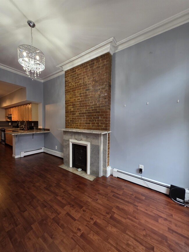 Building Photo - 291 8th St