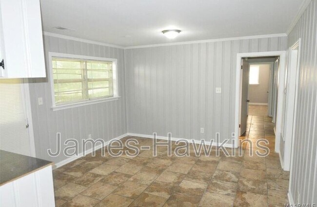Building Photo - 3431 Mayfair Rd