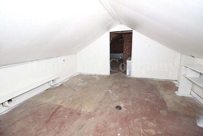 Building Photo - 1023 Waring Rd