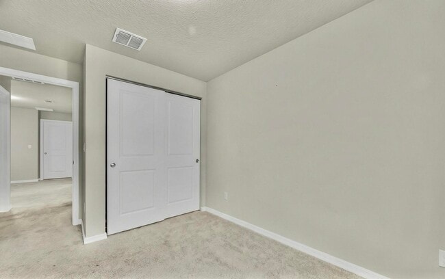 Building Photo - 3550 San Bernardino Wy