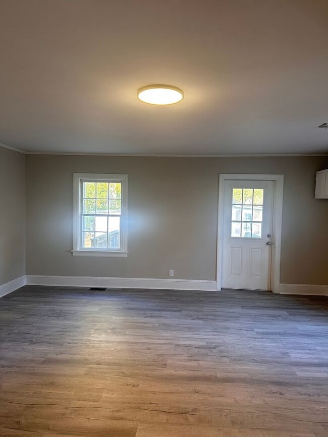 Building Photo - RENTAL HOME 3BD/2BTH