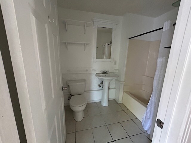 Building Photo - 2252 Branden St