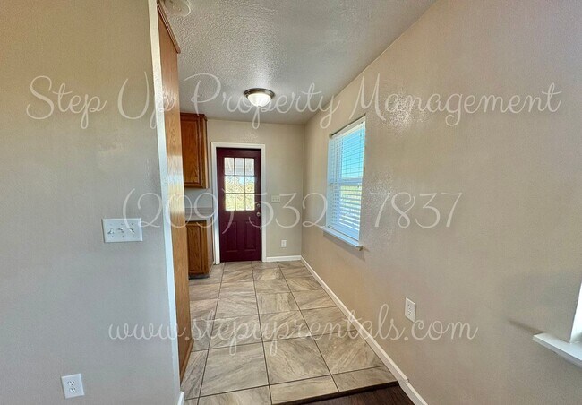 Building Photo - Charming 2 Bedroom 1 Bath Country Home!!!