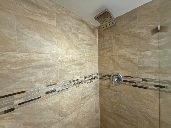 Building Photo - 2788 Tennis Club Dr