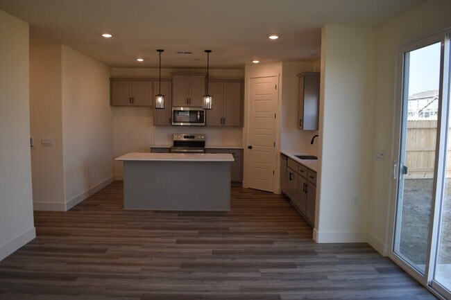 Building Photo - 4649 Jema Wy