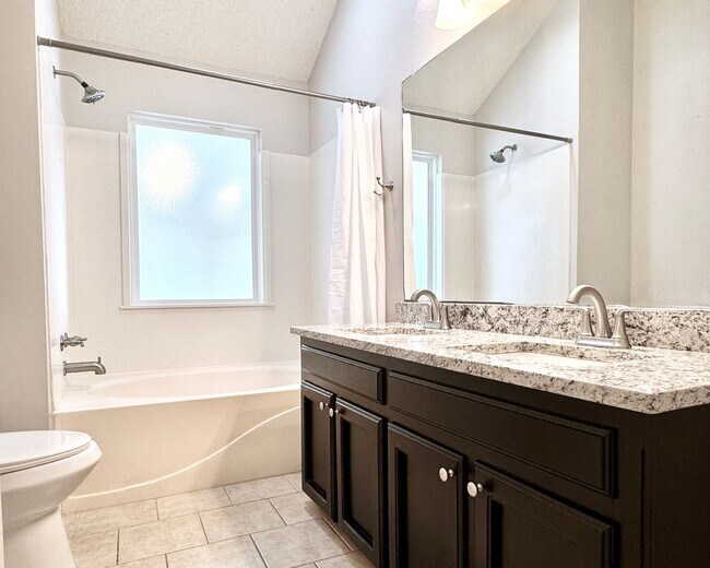 Building Photo - Serene 3BR Home in Peaceful Azalea Lakes