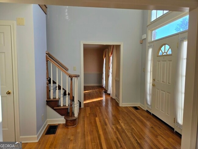 Building Photo - 270 North Dr