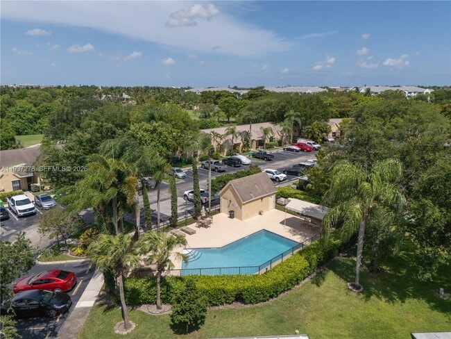 Building Photo - 3639 NW 83rd Ln