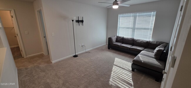 Building Photo - 3991 Silver Spur Rd