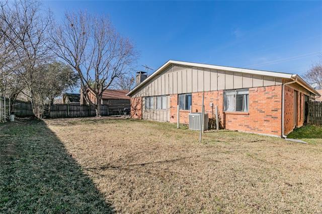 Building Photo - 3220 Redwood St