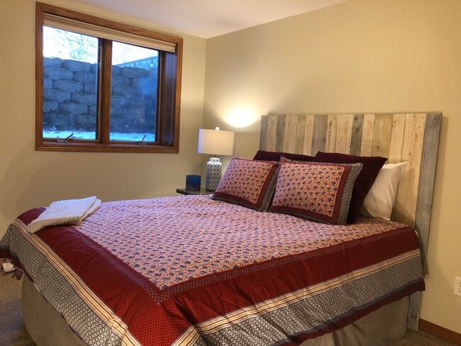 Building Photo - Southern Woods Comfort