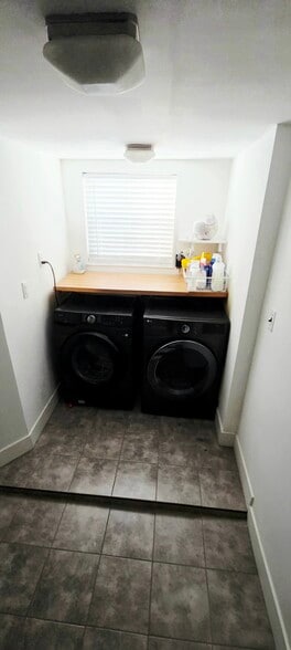 Laundry - 728 Golden Ave