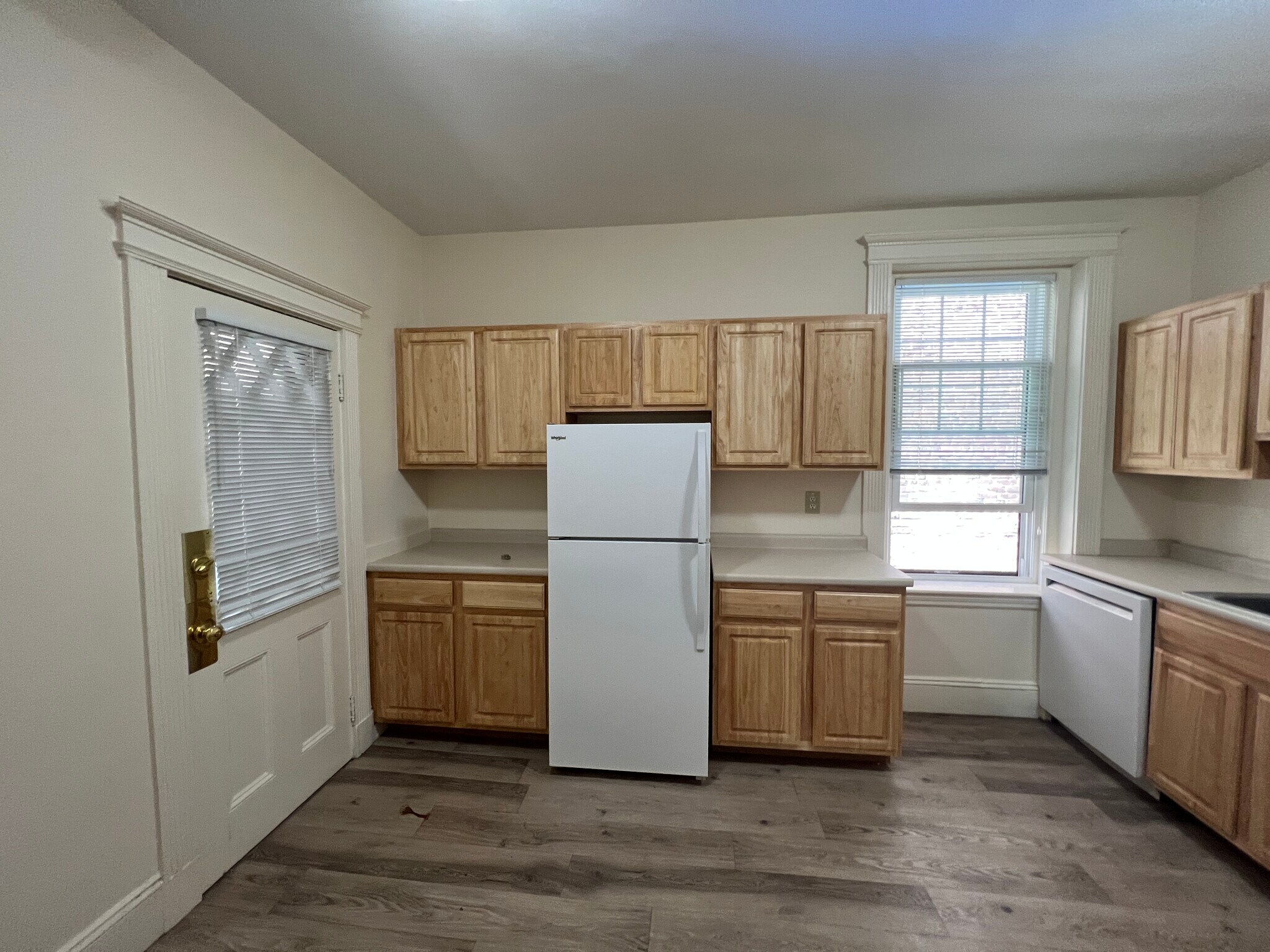 Building Photo - 73 Longwood Ave