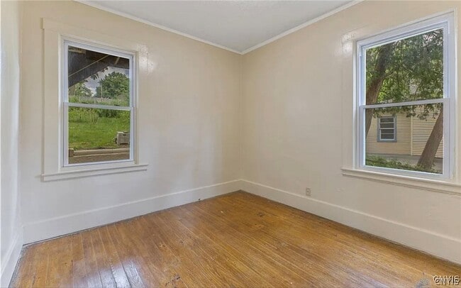 Building Photo - 1607 Burnet Ave