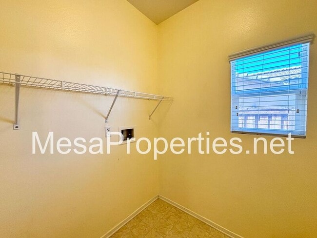 Building Photo - 14312 Sierra Grande St