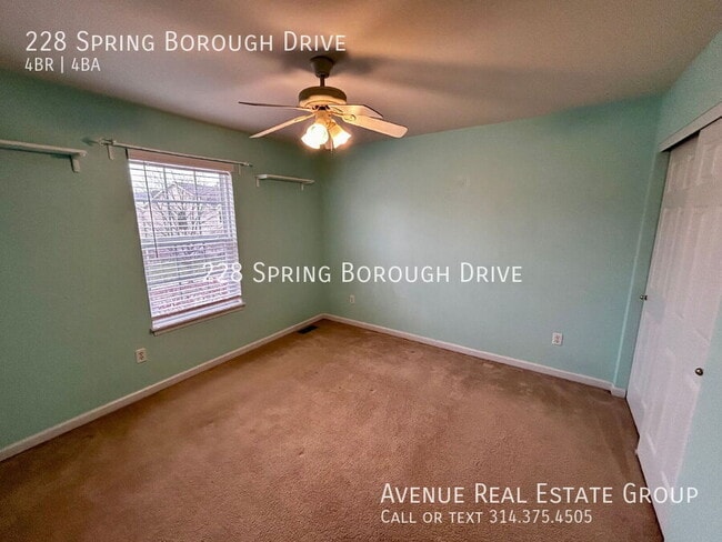 Building Photo - 228 Spring Borough Dr