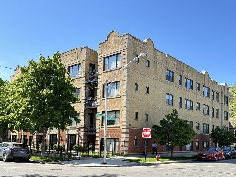 Primary Photo - 2702 W Cortland St