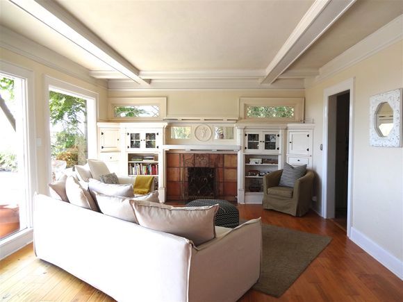 Living rom - 1602 Linwood St