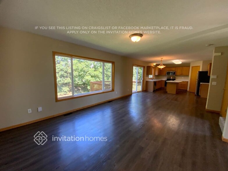 Building Photo - 1311 Creekside Dr