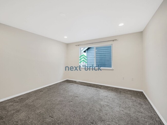 Building Photo - Charming 4 Bed 2.5 Bath for Rent!