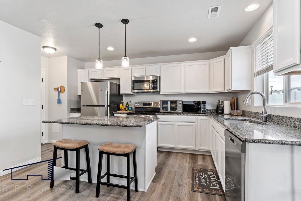 Building Photo - 2914 W 3885 S