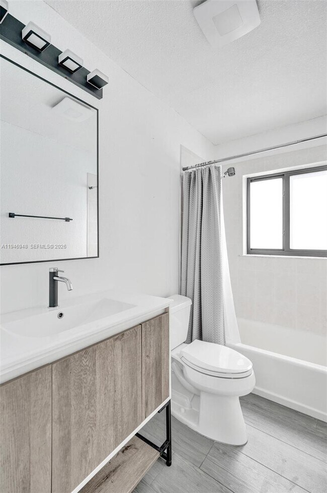 Building Photo - 8105 SW 19th St