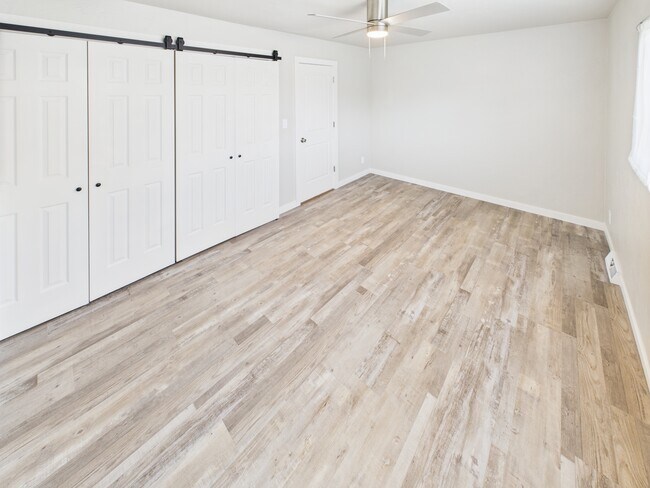 Building Photo - 1044 Coronado Pkwy S