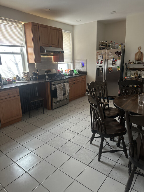 Building Photo - 16 Copenger St