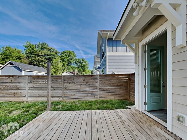 Building Photo - 1411 Walton Rd