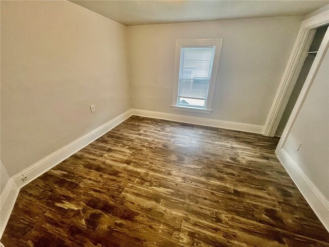 Building Photo - 223 E Filbert St