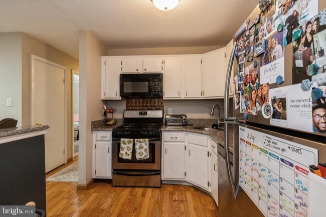 Building Photo - 2103 Woodhollow Dr